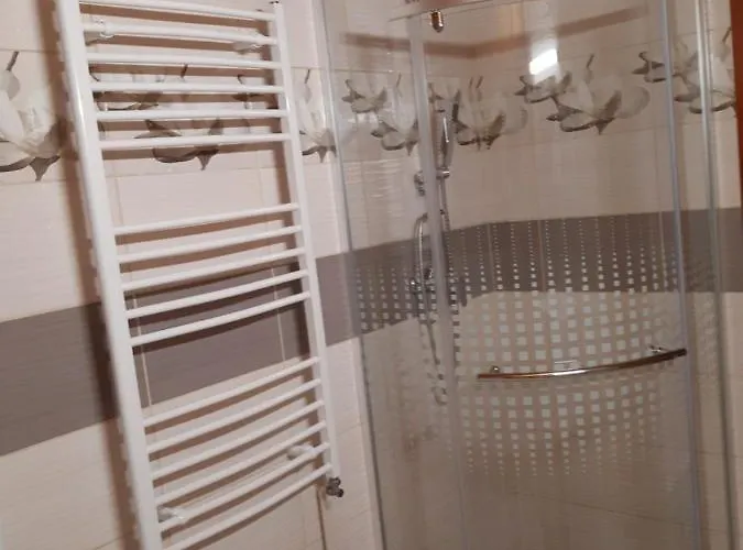 Toldi Apartman 3* קסזטלי