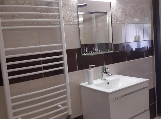 Toldi Apartman Кестхей