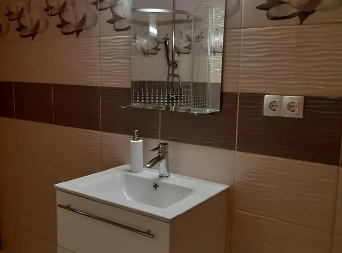 Toldi Apartman 3* קסזטלי