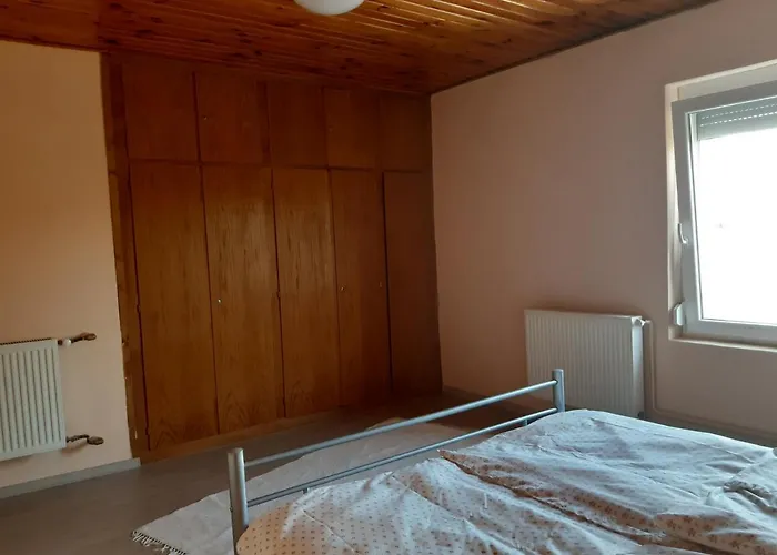 Гостевой дом Toldi Apartman