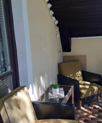 Toldi Apartman Гостевой дом