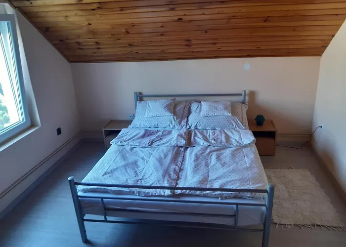 בית הארחה Toldi Apartman קסזטלי