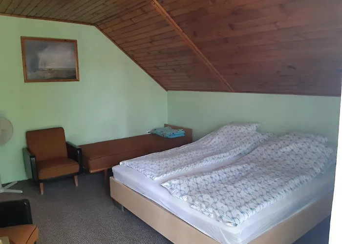 Гостевой дом Toldi Apartman 3*