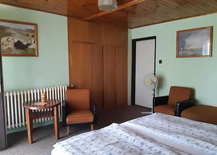 Toldi Apartman Гостевой дом Кестхей