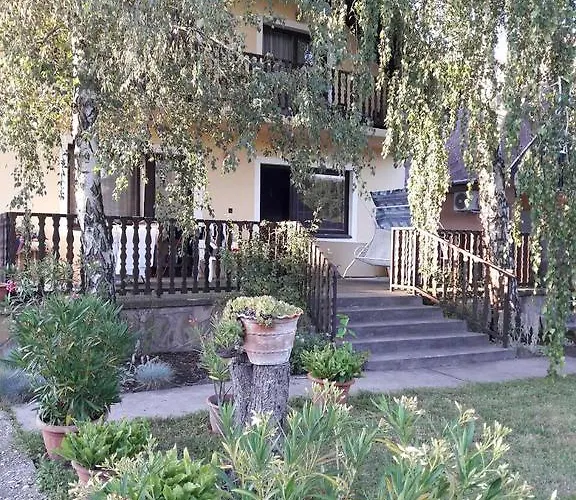 Гостевой дом Toldi Apartman